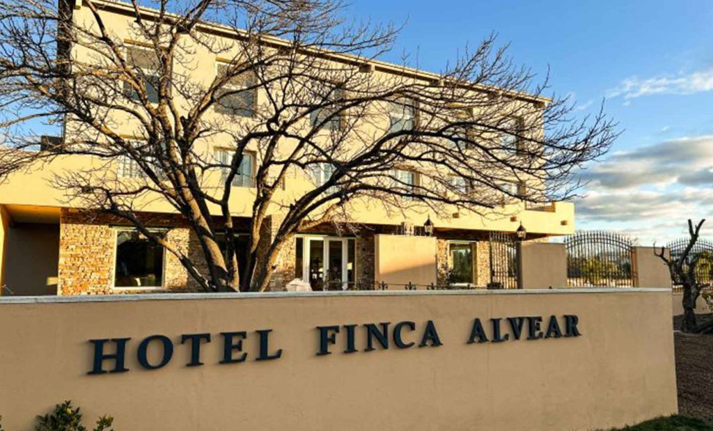 hotel finca alvear
