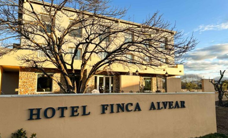 hotel finca alvear